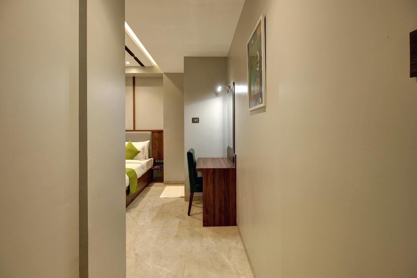 Magnus Fortune House Business Hotel , Magarpatta Mundhwa Exterior photo