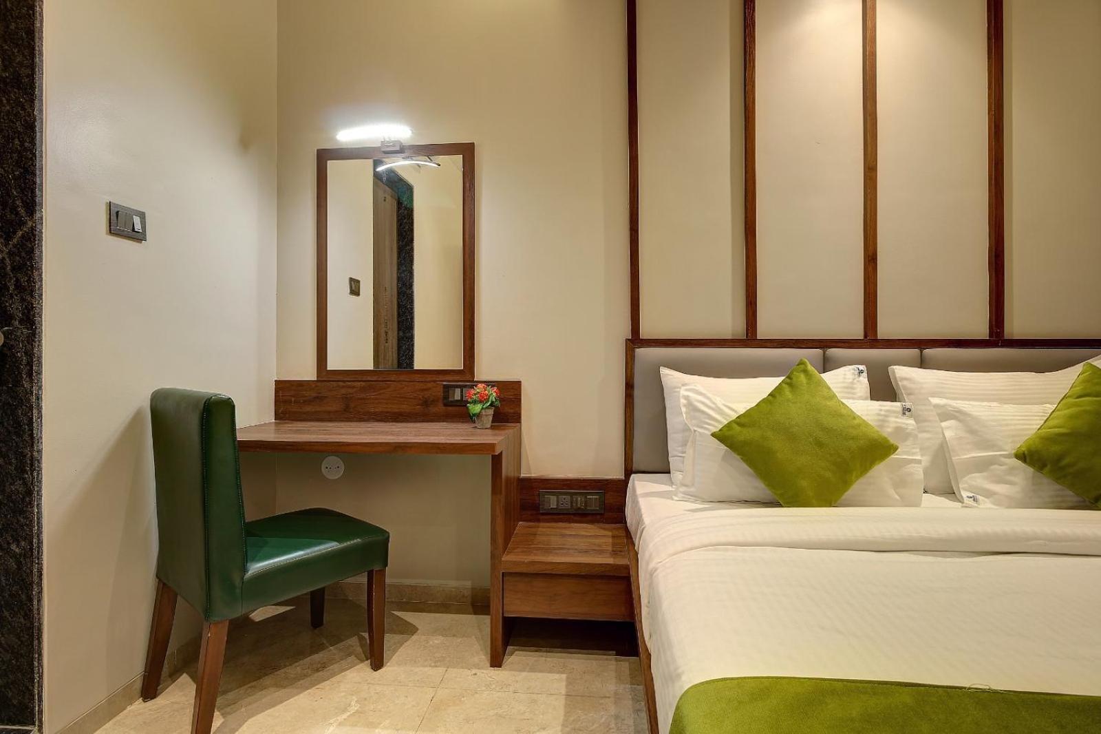 Magnus Fortune House Business Hotel , Magarpatta Mundhwa Exterior photo